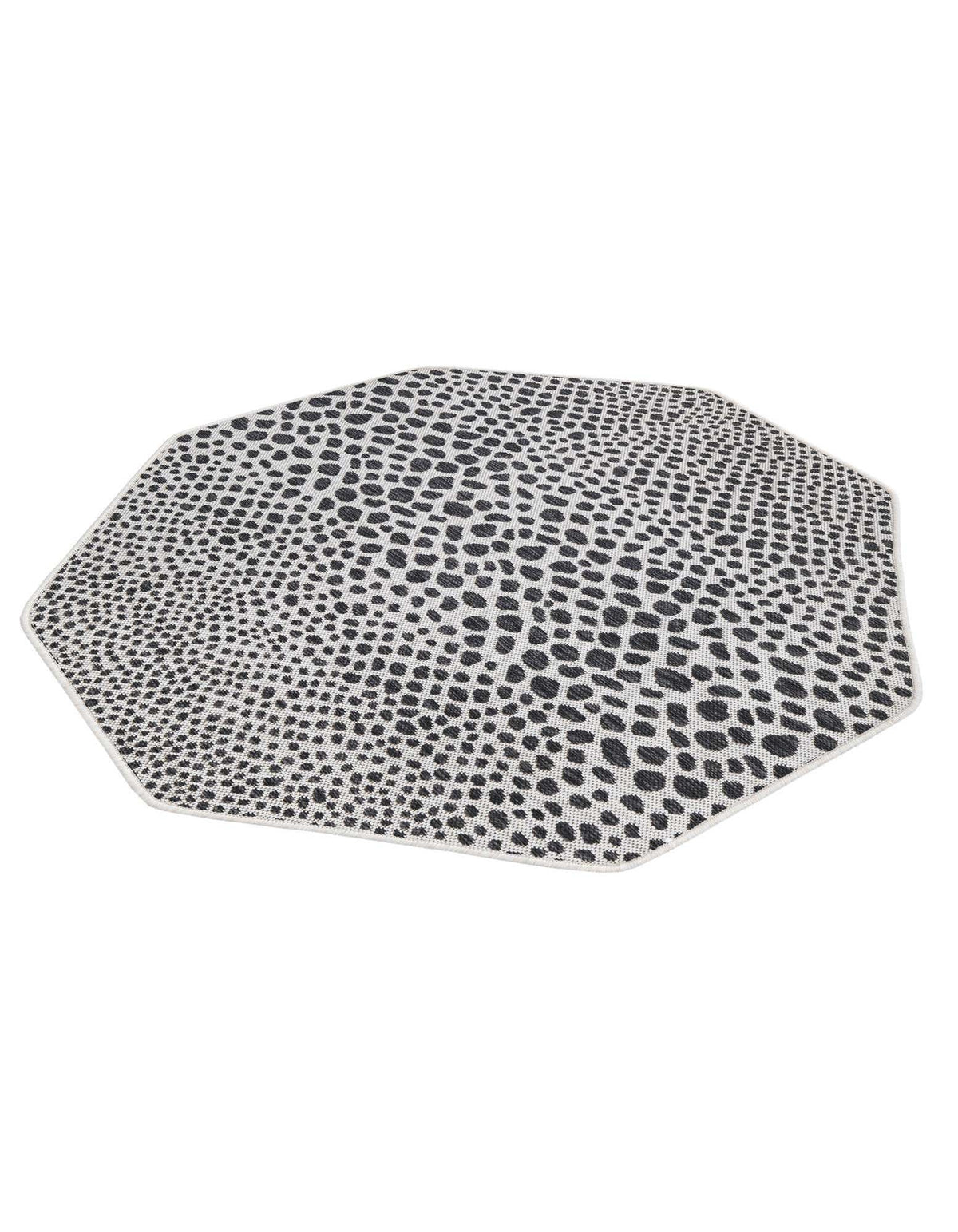 Achteck Outdoor Teppich Tulum Outdoor in Schwarz von Hadorn™ - Lifestyle Image