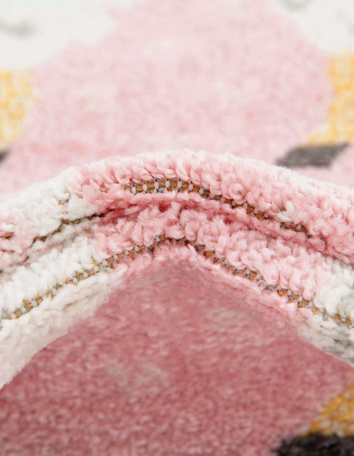 Rund Teppich Whimsy Kids in Rosa von Hadorn™ - Lifestyle Image