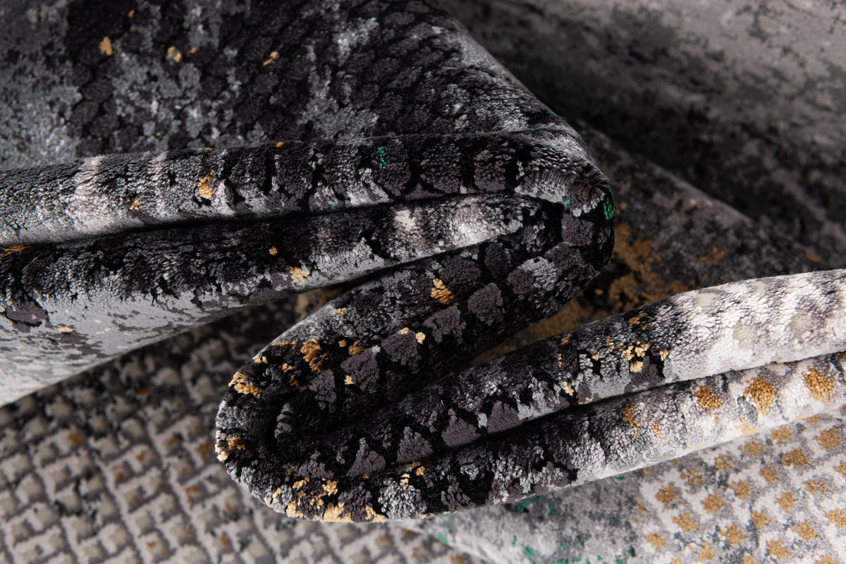 Rechteck Luxus Teppich Laax in Schwarz von Hadorn™ - Lifestyle Image