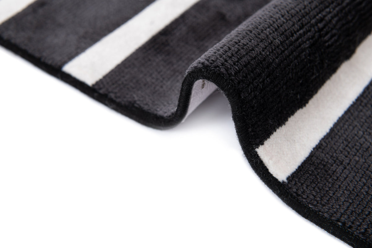 Läufer Luxus Teppich Laax in Schwarz von Hadorn™ - Lifestyle Image