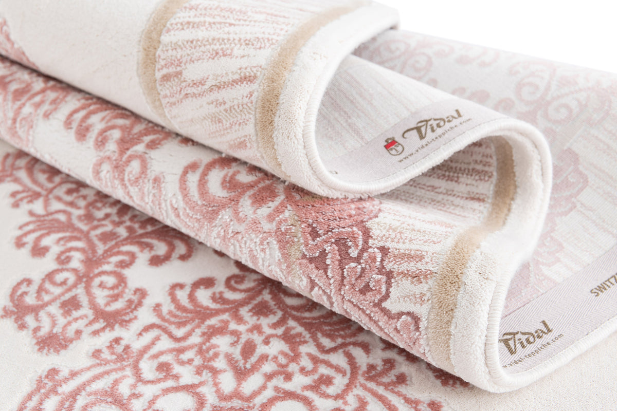 Oval Luxus Teppich Arosa in Rosa von Hadorn™ - Lifestyle Image