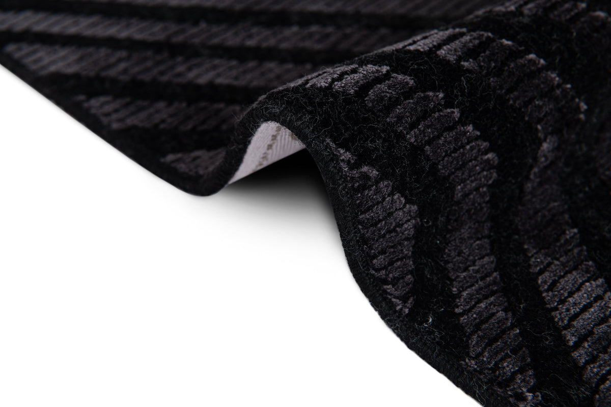 Rechteck Luxus Teppich Laax in Schwarz von Hadorn™ - Lifestyle Image