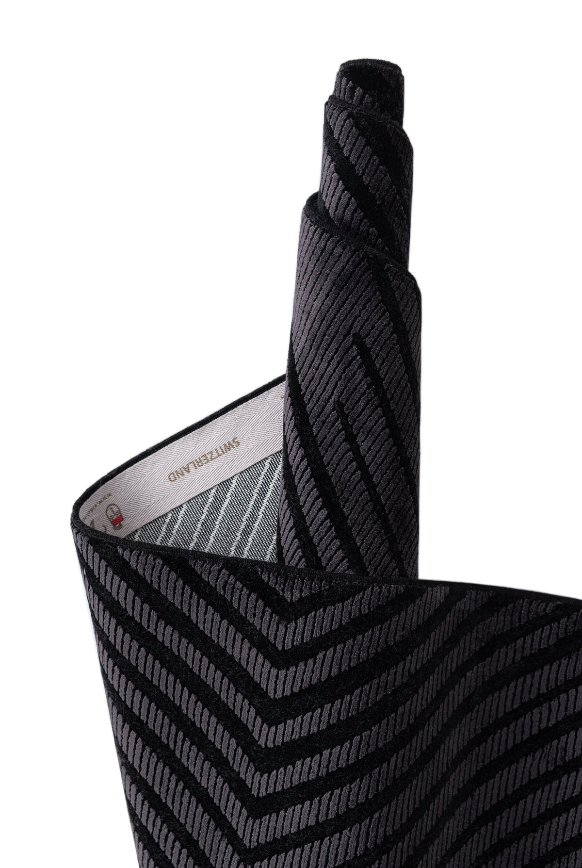 Rechteck Luxus Teppich Laax in Schwarz von Hadorn™ - Lifestyle Image