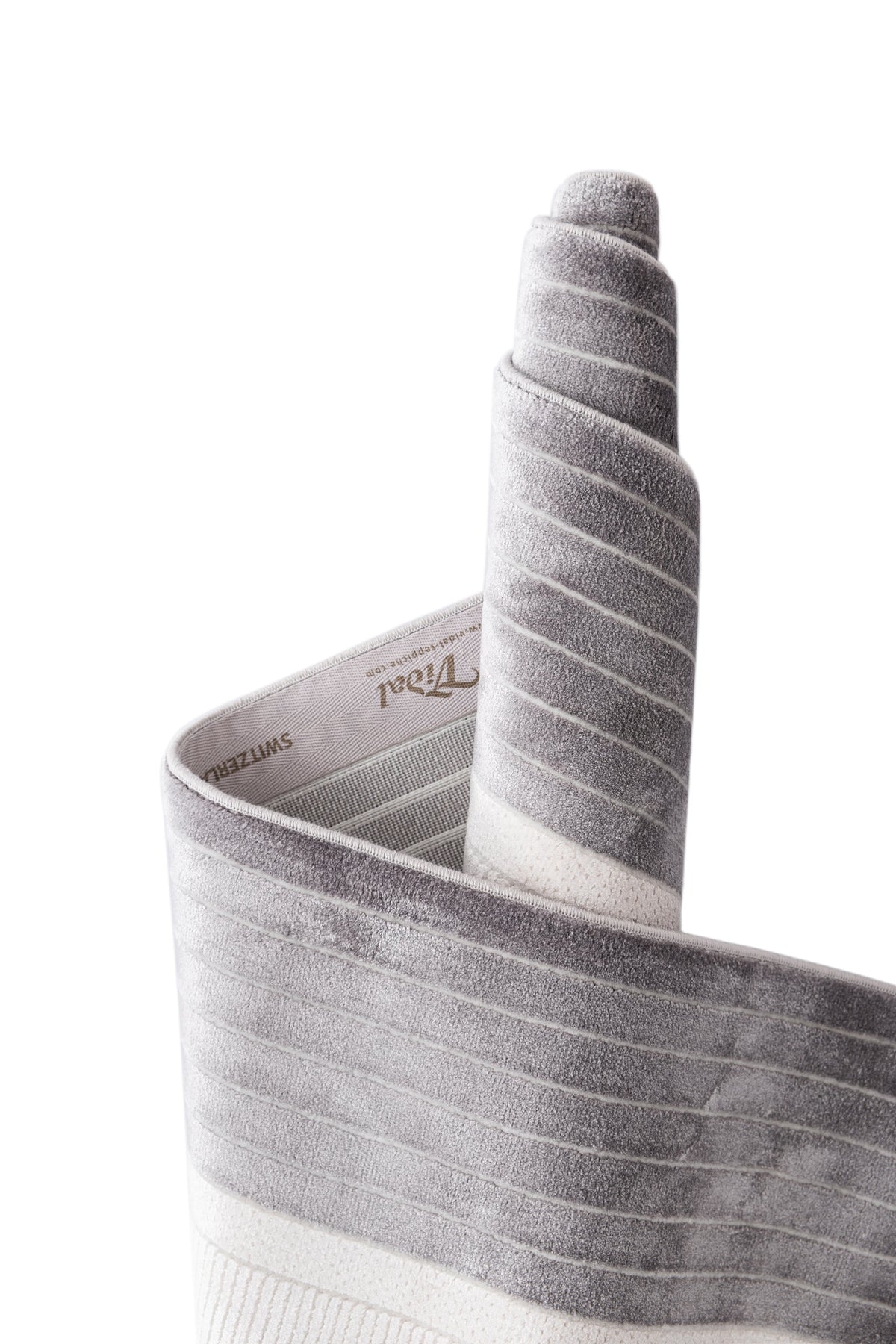 Läufer Luxus Teppich Laax in Weiss von Hadorn™ - Lifestyle Image