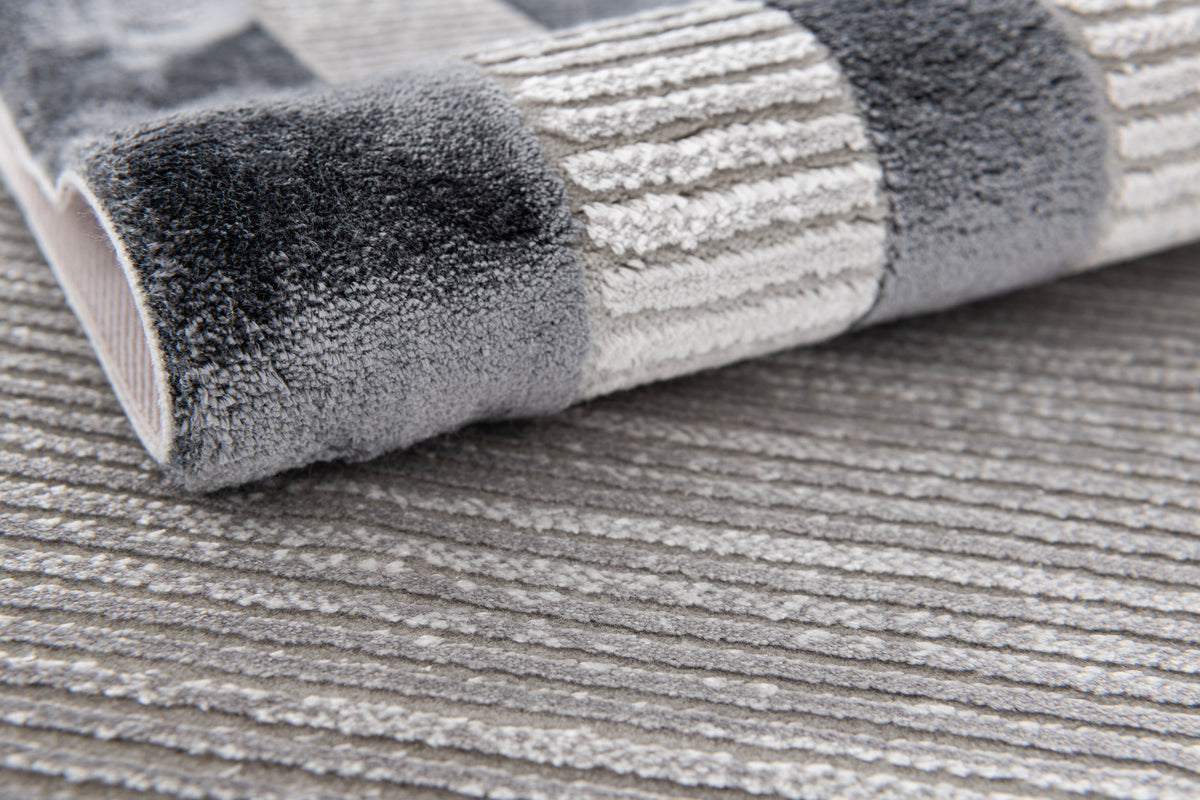 Rechteck Luxus Teppich Chiasso in Grau von Hadorn™ - Lifestyle Image