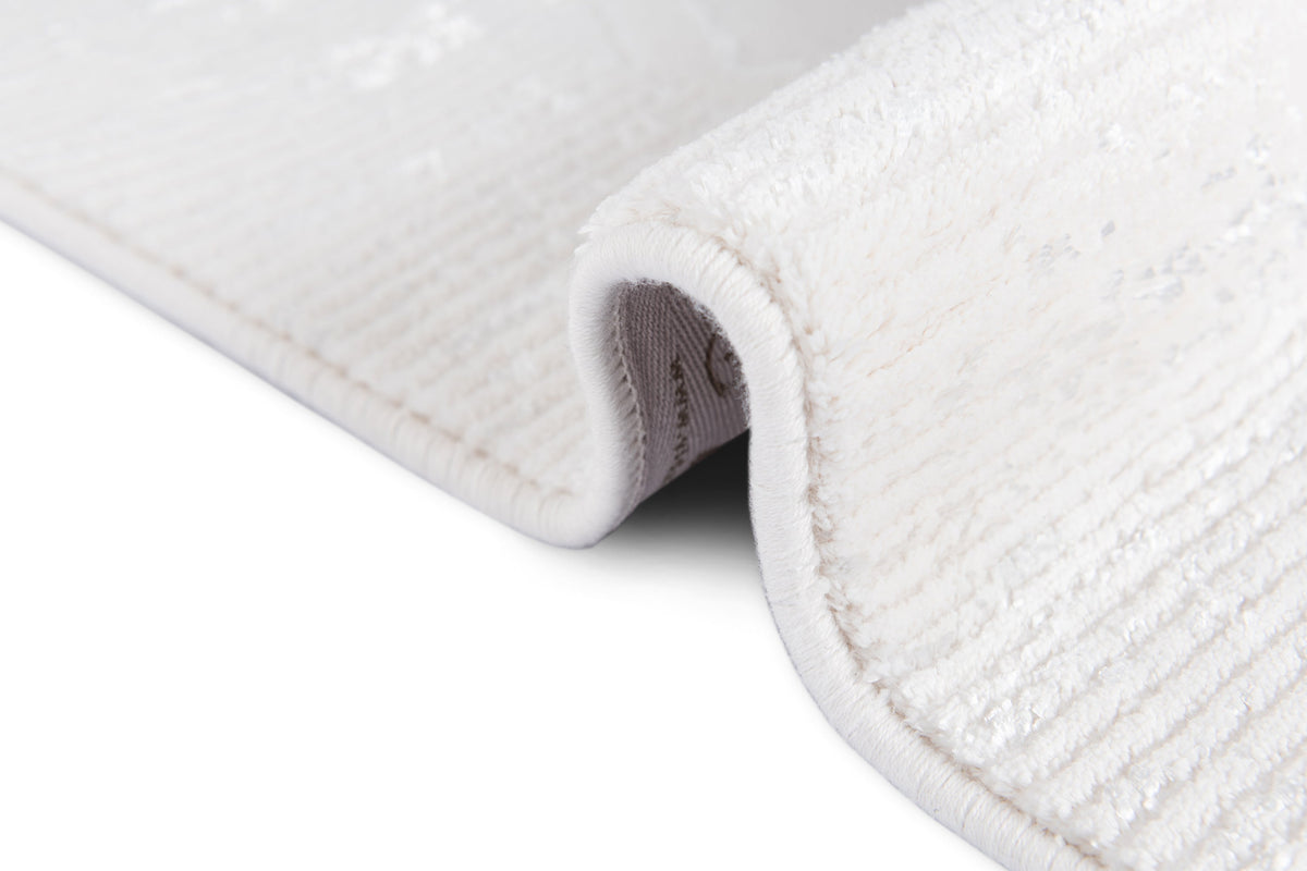 Rechteck Luxus Teppich Lausanne in Weiss von Hadorn™ - Lifestyle Image