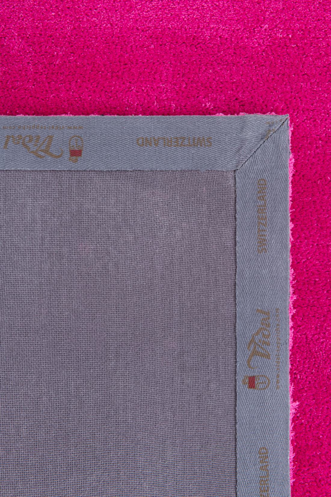 Rechteck Teppich Robotuft in Rosa von Hadorn™ - Lifestyle Image
