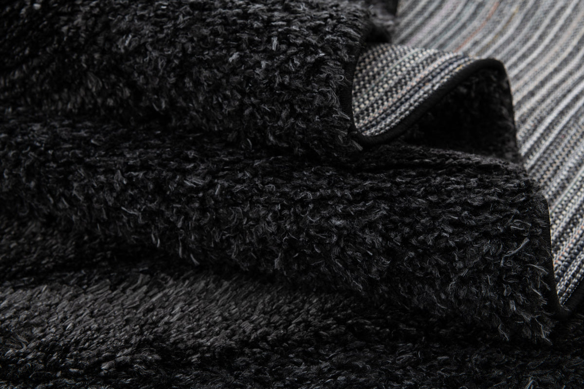 Rechteck Teppich Thun Arbor in Schwarz von Hadorn™ - Lifestyle Image