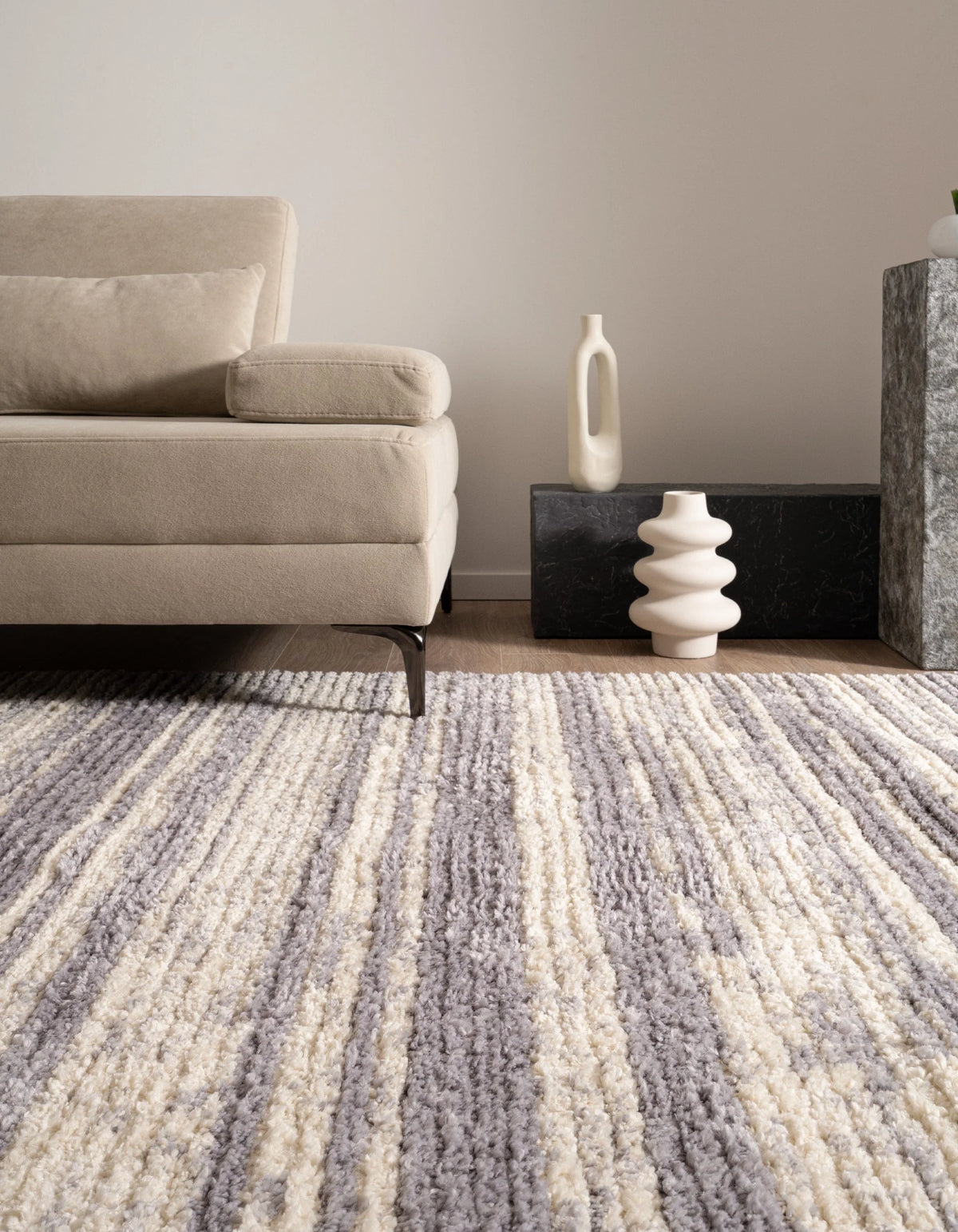 Läufer Teppich Frauenfeld Linea in Beige von Hadorn™ - Lifestyle Image