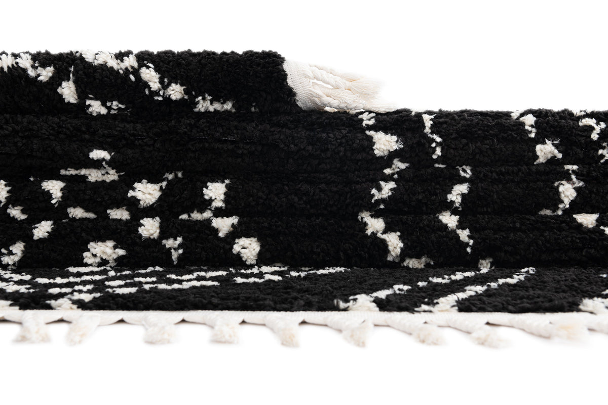 Läufer Teppich Frauenfeld Vaiana in Schwarz von Hadorn™ - Lifestyle Image