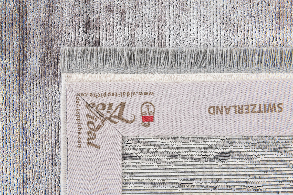 Läufer Luxus Teppich Bad Ragaz in Grau von Hadorn™ - Lifestyle Image