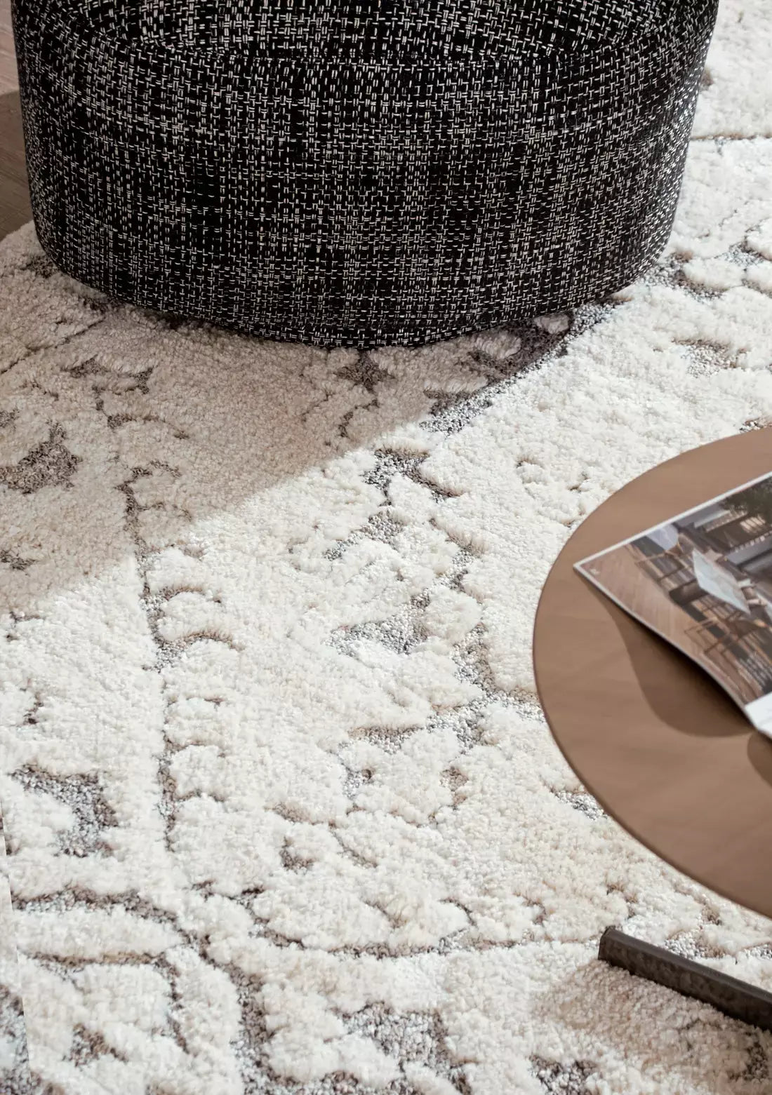 Rechteck Teppich Vevey in Weiss von Hadorn™ - Lifestyle Image