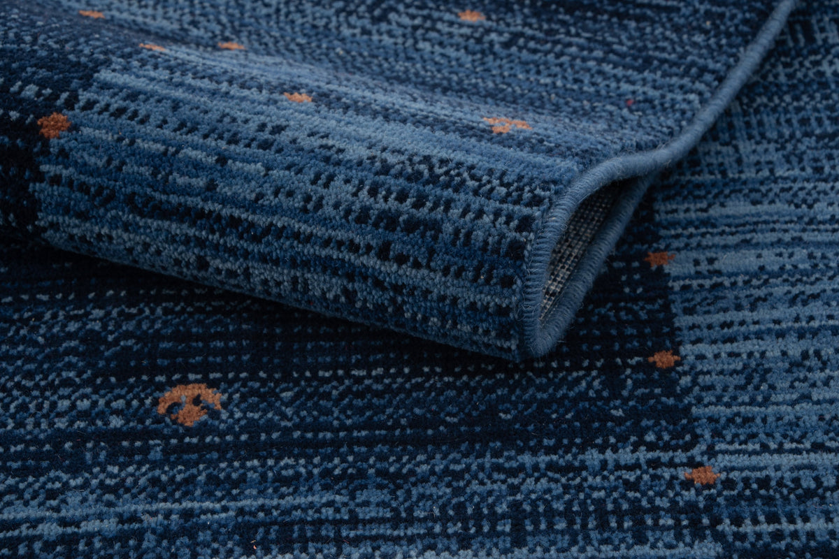 Rechteck Teppich Emmen in Blau von Hadorn™ - Lifestyle Image