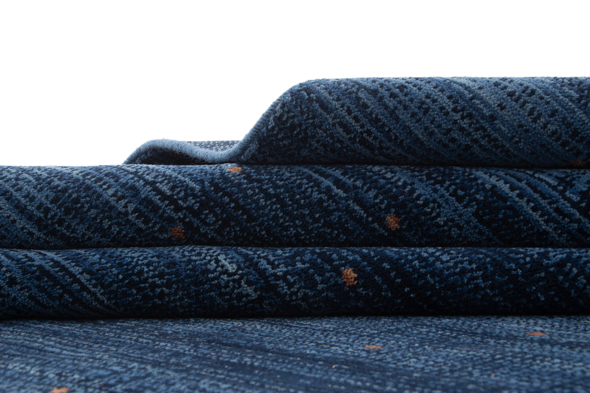 Quadratisch Teppich Emmen in Blau von Hadorn™ - Lifestyle Image