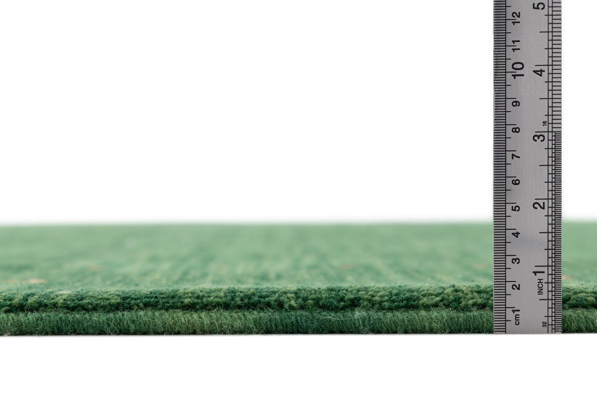 Quadratisch Teppich Emmen in Grün von Hadorn™ - Lifestyle Image