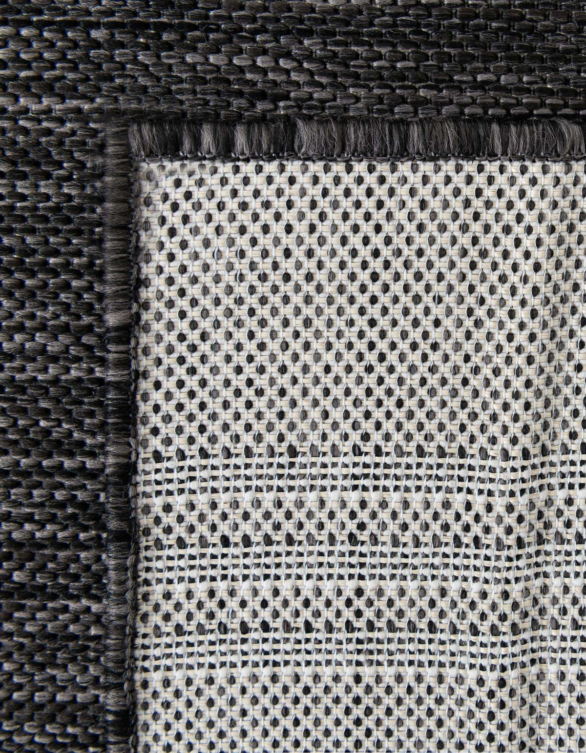 Rechteck Outdoor Teppich Tulum Outdoor in Schwarz und Weiss von Hadorn™ - Lifestyle Image