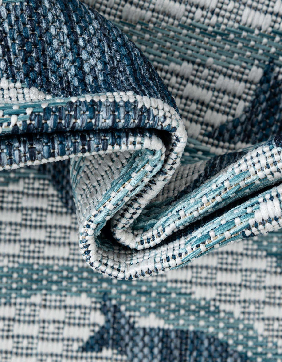 Rechteck Outdoor Teppich Tulum Outdoor in Blau von Hadorn™ - Lifestyle Image