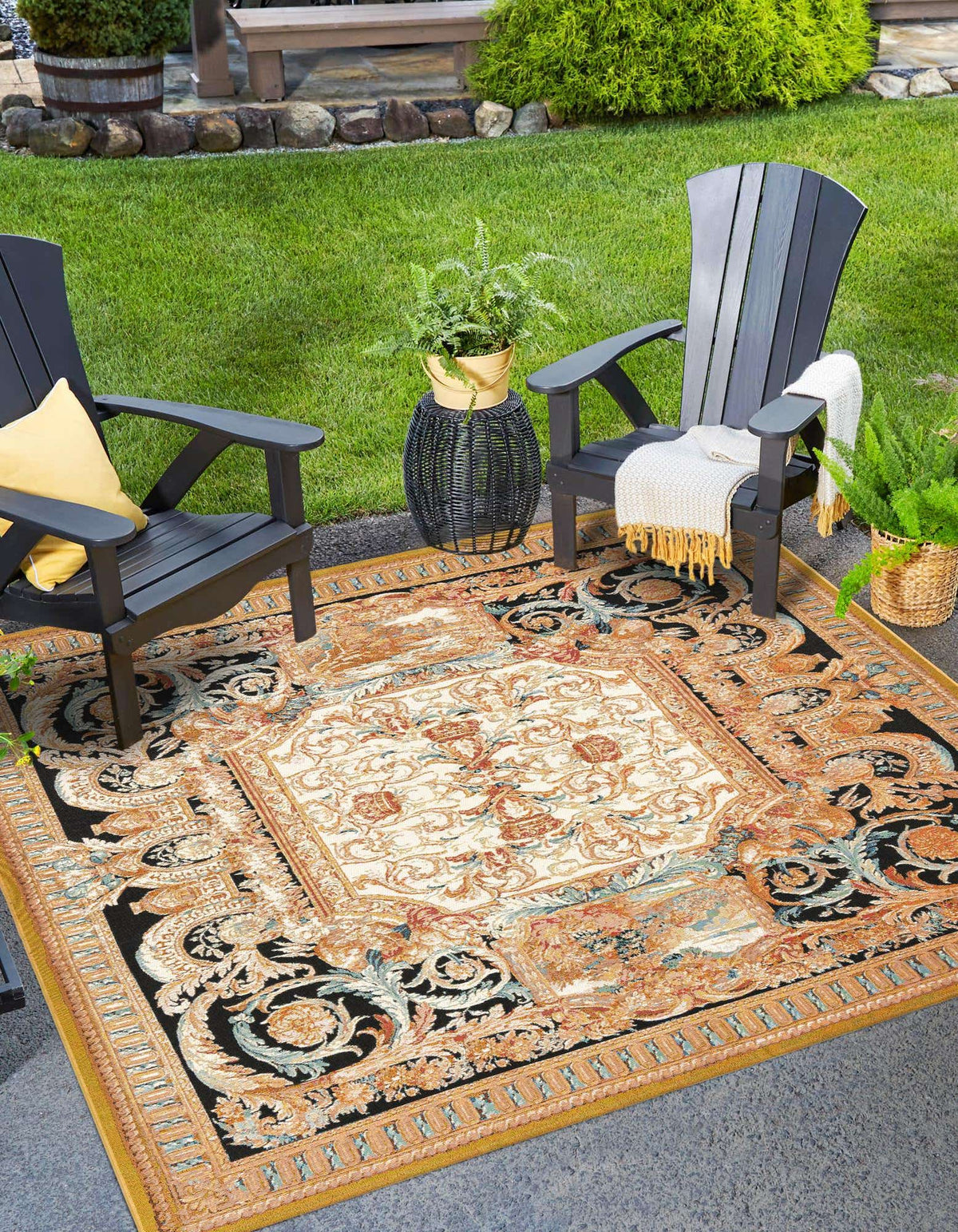 Outdoor Traditional