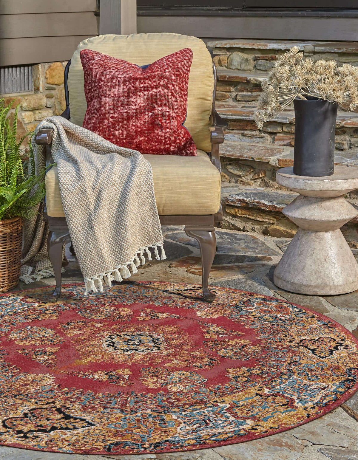Outdoor Traditional