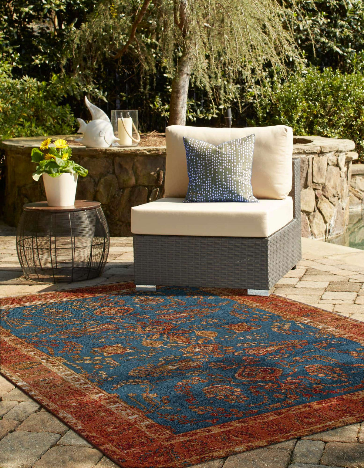 Outdoor Traditional