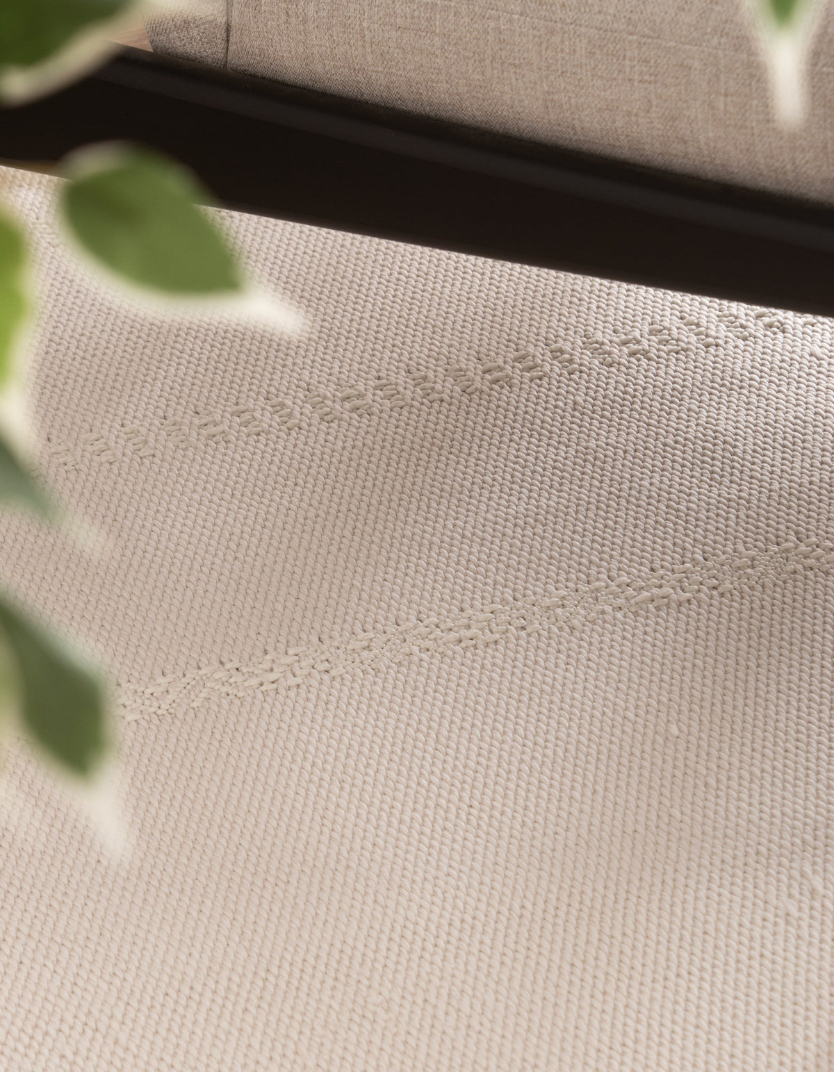 Läufer Teppich Juniper Solid in Weiss von Hadorn™ - Lifestyle Image