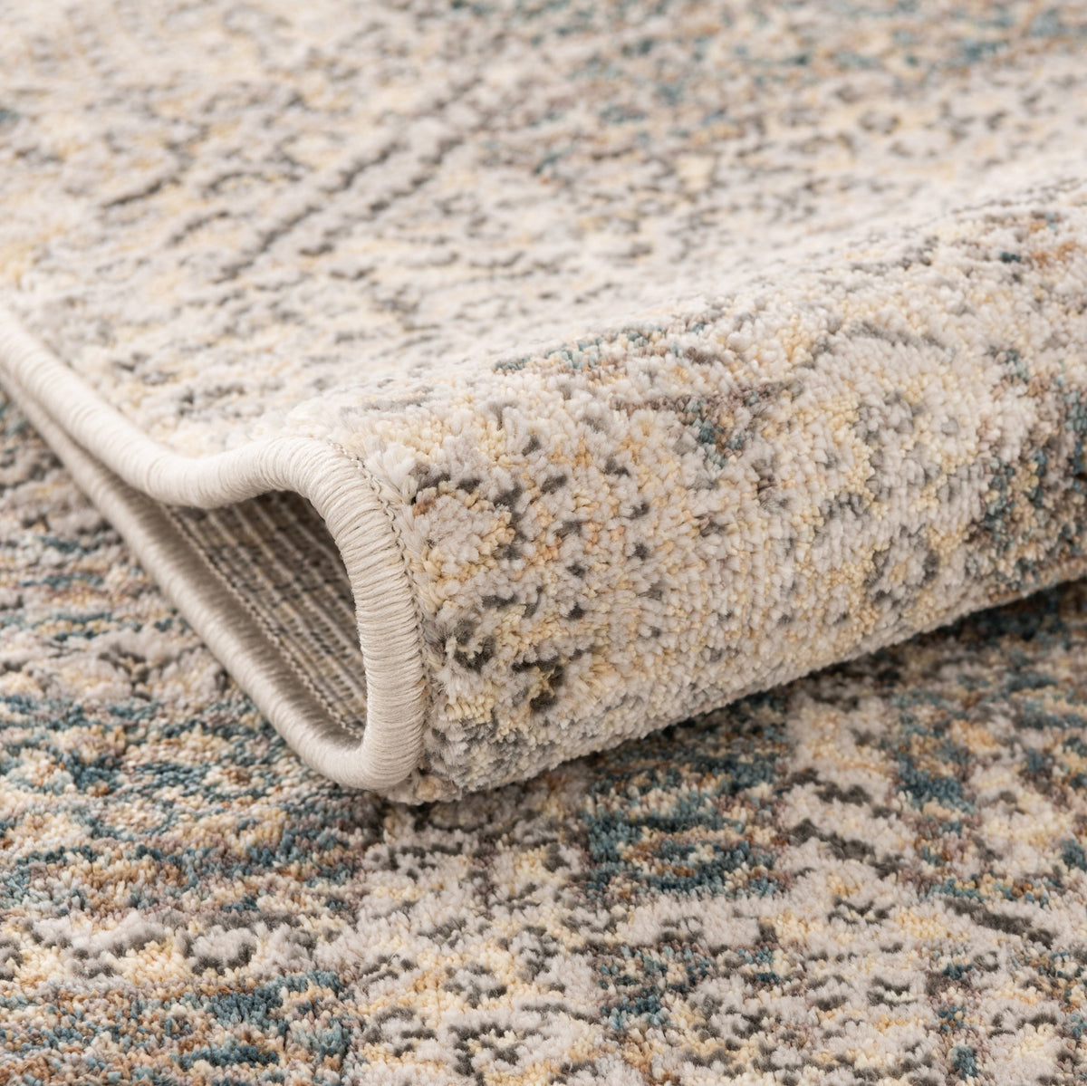 Oval Teppich Zora Modern in Elfenbein von Hadorn™ - Lifestyle Image