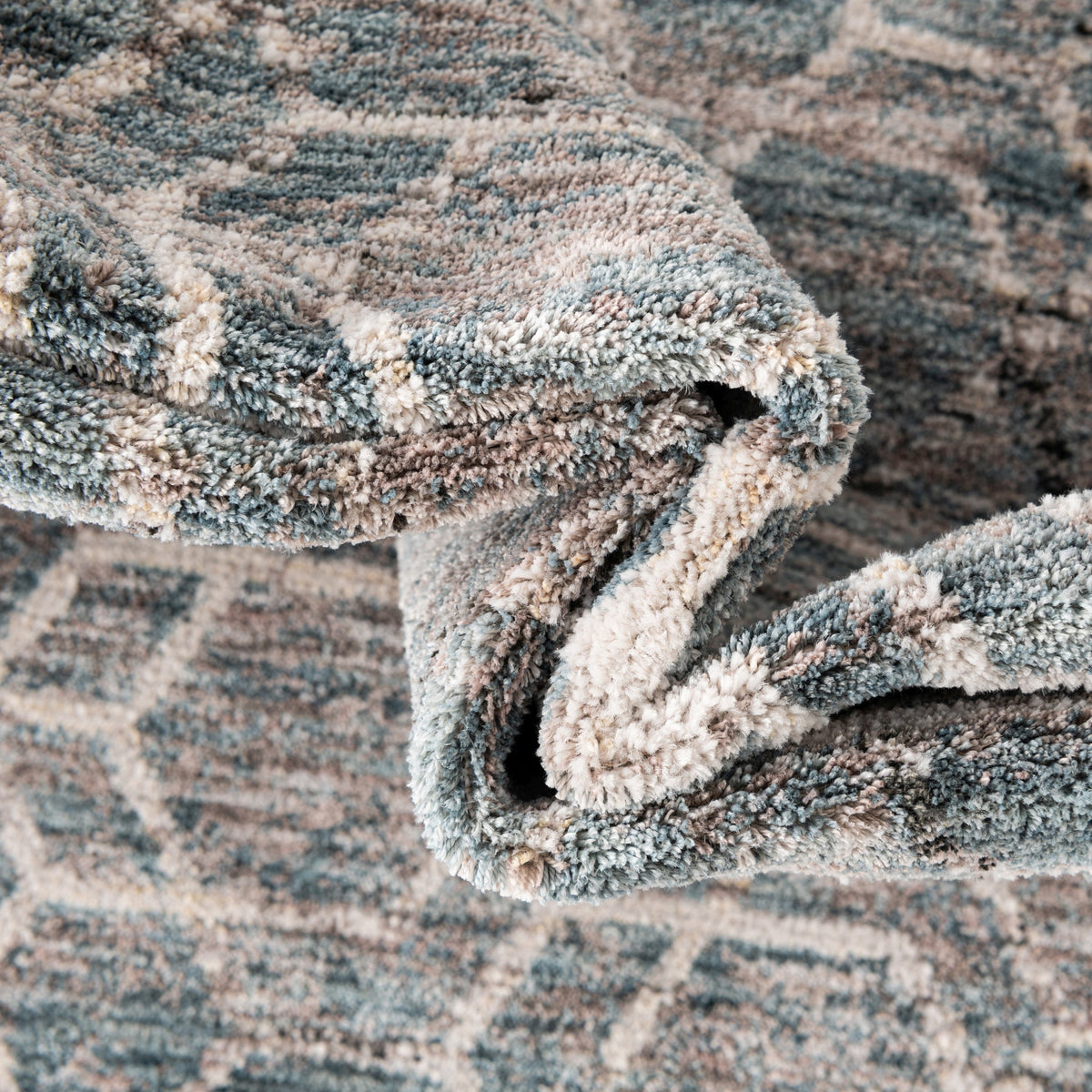 Rechteck Teppich Zora Modern in Blau von Hadorn™ - Lifestyle Image