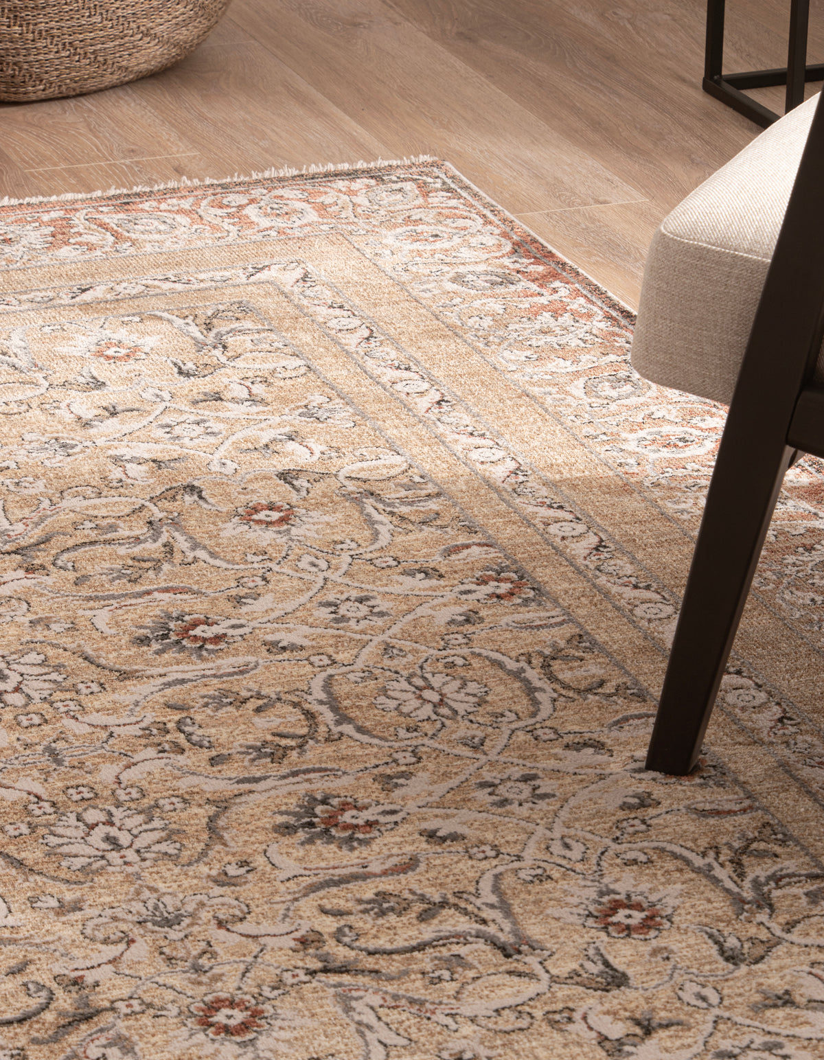 Rechteck Teppich Zora Orman in Braun von Hadorn™ - Lifestyle Image