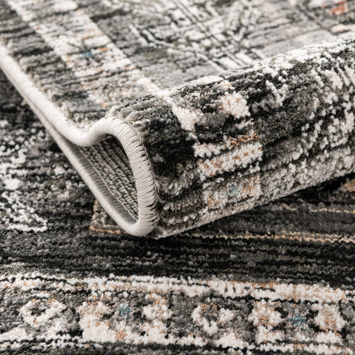 Läufer Teppich Zora Kropka in Grau von Hadorn™ - Lifestyle Image
