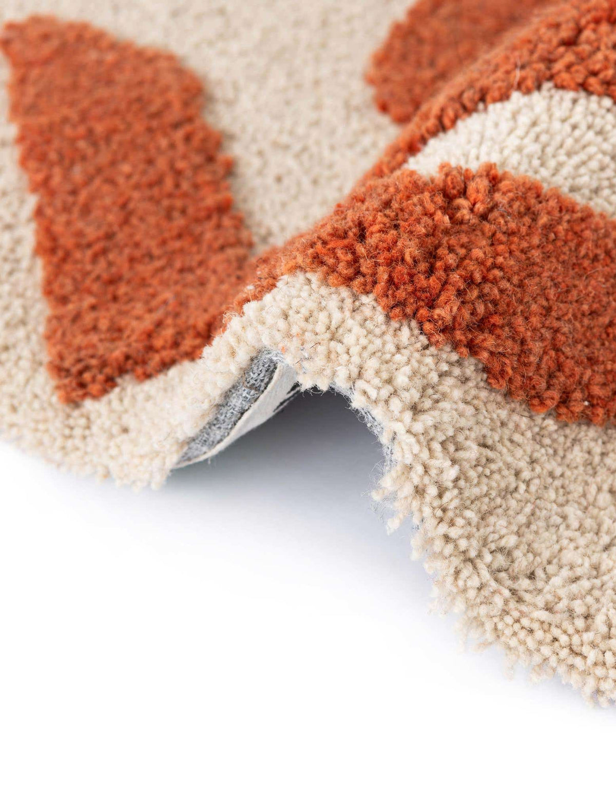Rechteck Teppich AI Handgetuftet in Orange und Elfenbein von Hadorn™ - Lifestyle Image