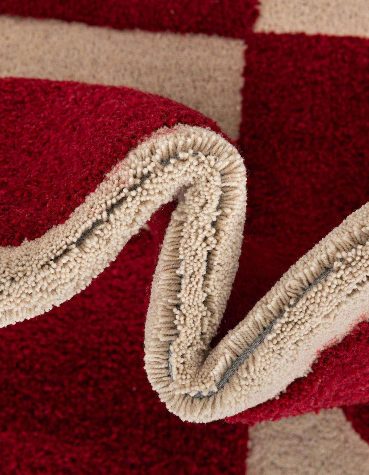 Läufer Teppich AI Handgetuftet in Elfenbein und Rot von Hadorn™ - Lifestyle Image