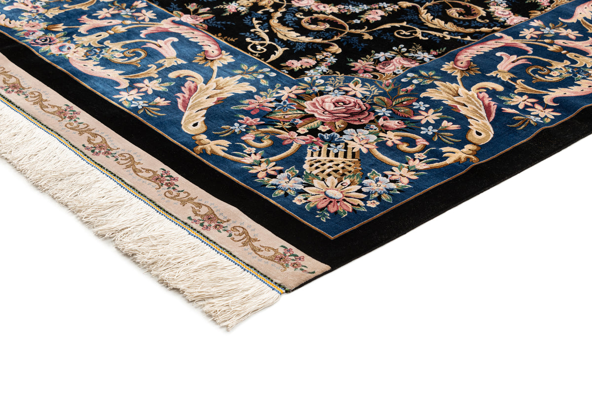 Rechteck Teppich Ghom Design in Schwarz von Hadorn™ - Lifestyle Image