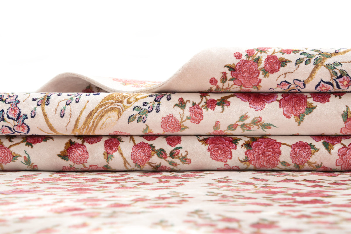 Rechteck Teppich Ghom Design in Rosa von Hadorn™ - Lifestyle Image