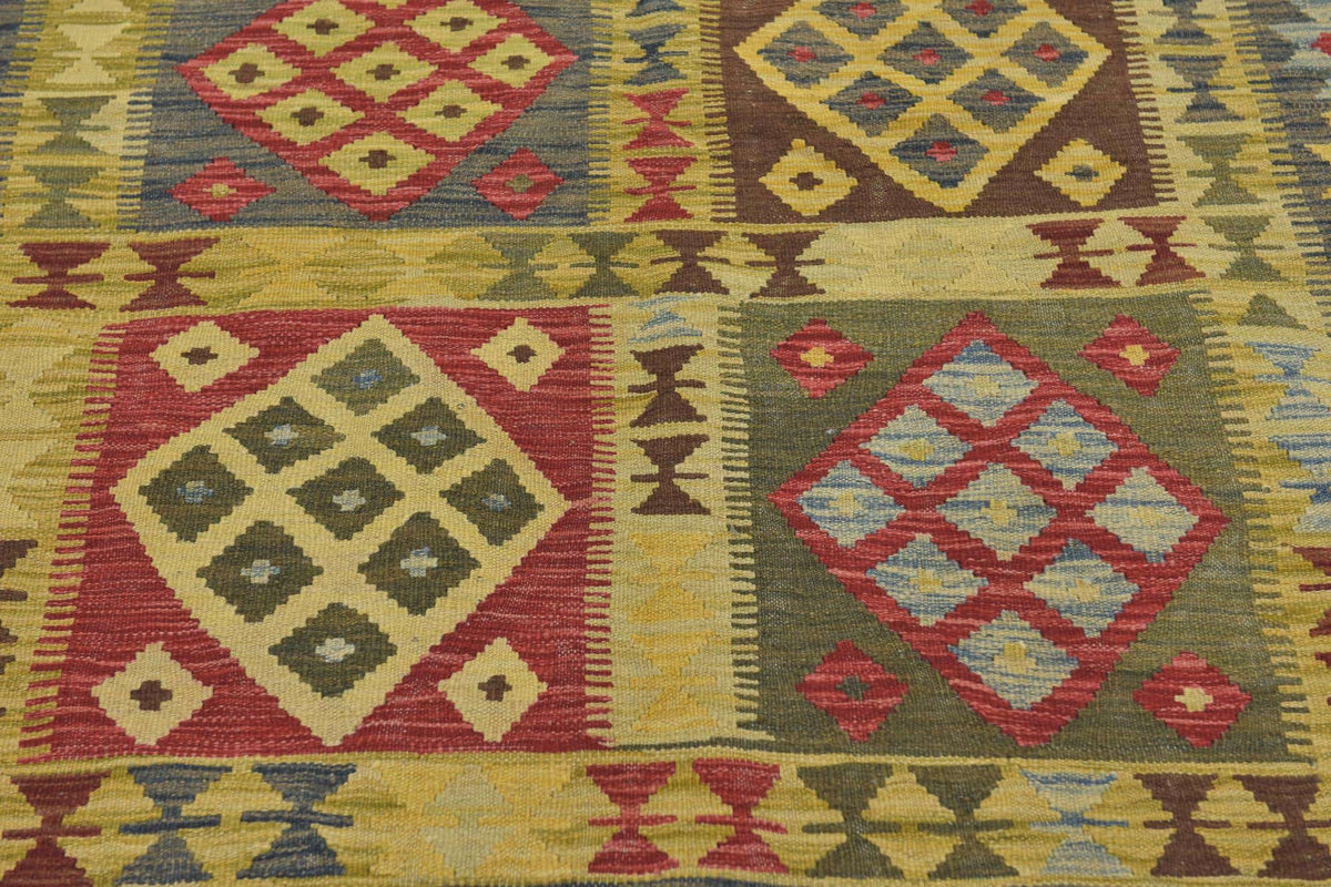 Rechteck Handgeflochten Teppich Kelim Maymana in Mehrfarbig von Hadorn™ - Lifestyle Image