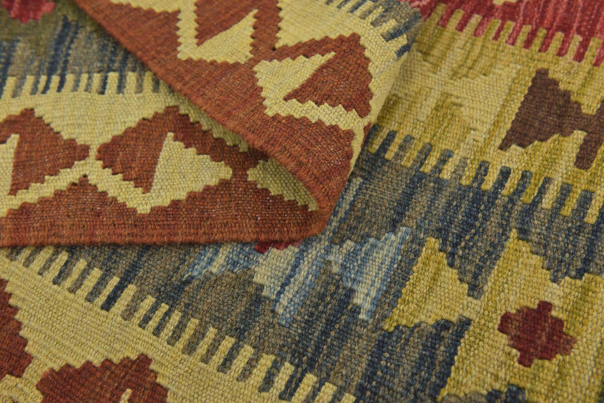 Rechteck Handgeflochten Teppich Kelim Maymana in Mehrfarbig von Hadorn™ - Lifestyle Image