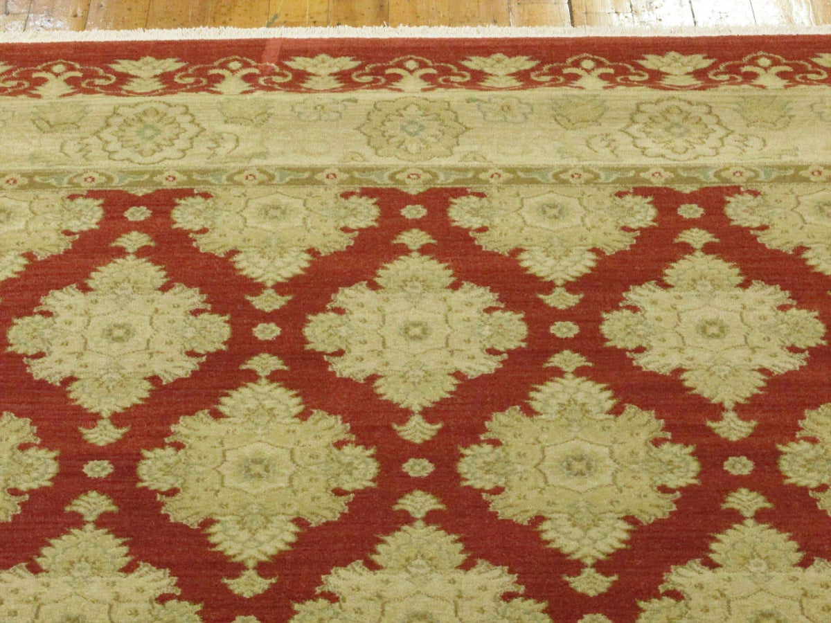 Rechteck Teppich Kensington in Rot von Hadorn™ - Lifestyle Image