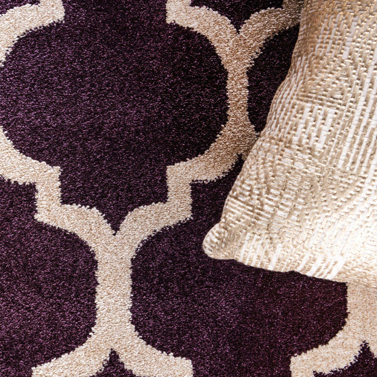 Rechteck Teppich Trellis in Lila von Hadorn™ - Lifestyle Image