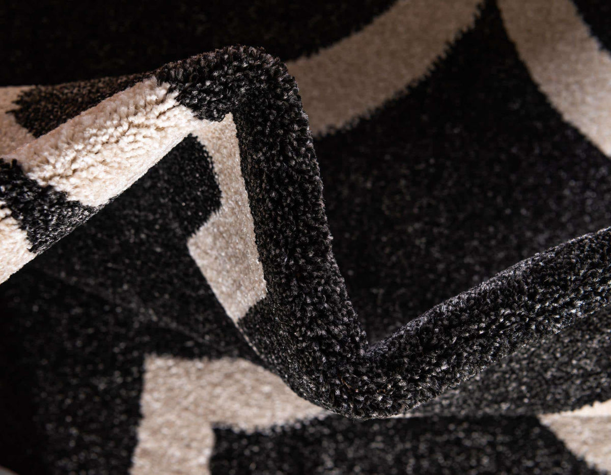 Rechteck Teppich Trellis in Schwarz von Hadorn™ - Lifestyle Image