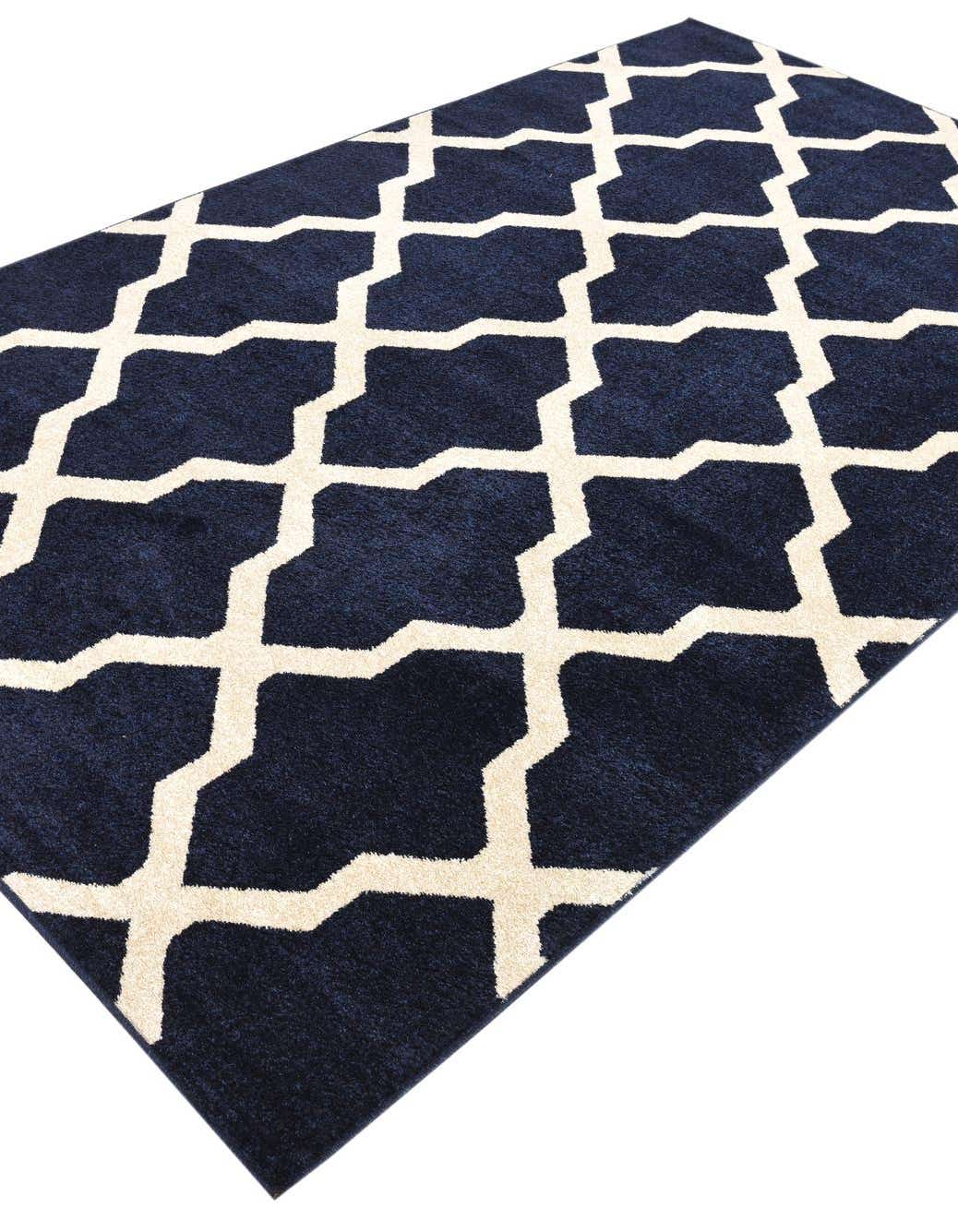 Rechteck Teppich Trellis in Marineblau von Hadorn™ - Lifestyle Image