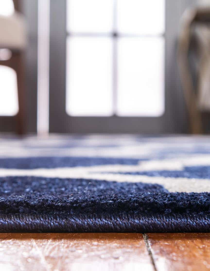 Rechteck Teppich Trellis in Marineblau von Hadorn™ - Lifestyle Image