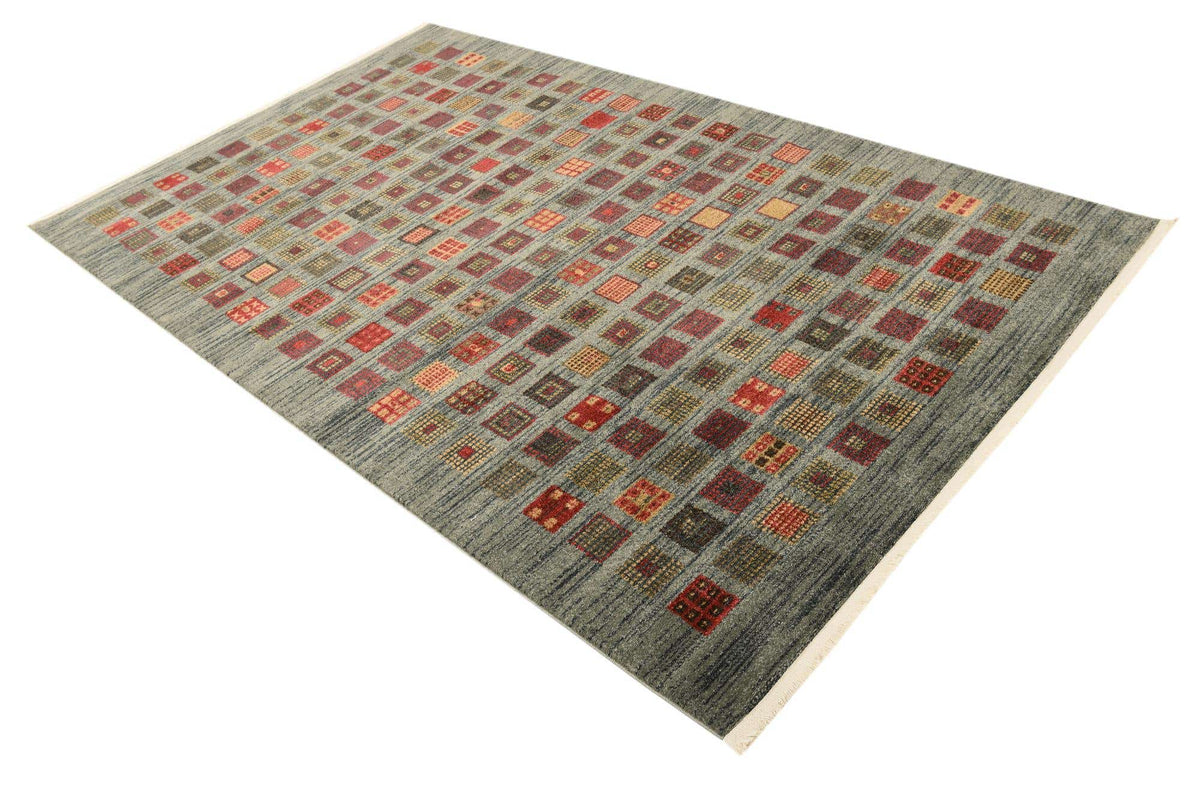 Rechteck Teppich Kashkuli Gabbeh in Blau von Hadorn™ - Lifestyle Image