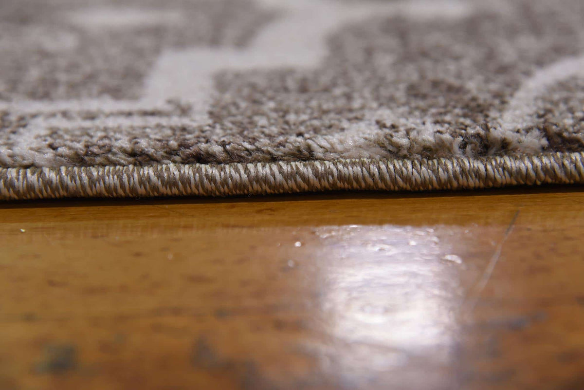 Rechteck Teppich Damask in Hellbraun von Hadorn™ - Lifestyle Image