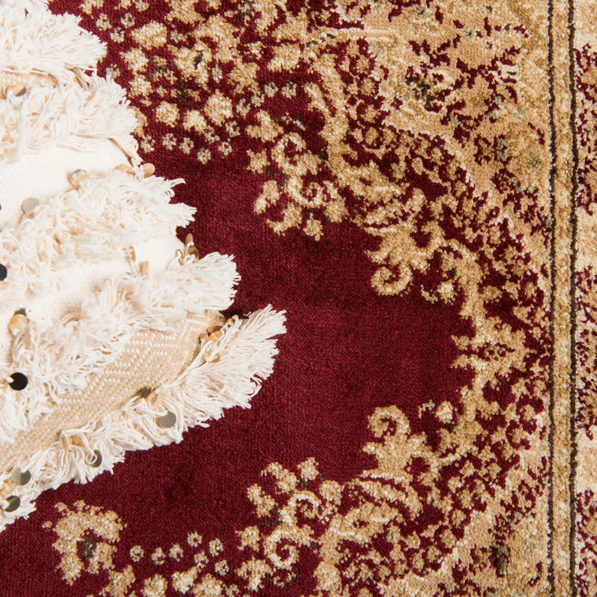 Rechteck Teppich Classic Aubusson in Rot von Hadorn™ - Lifestyle Image