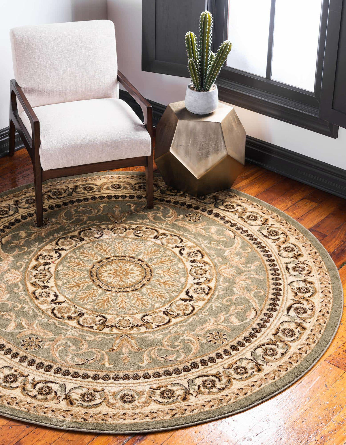 Rund Teppich Classic Aubusson in Hellgrün von Hadorn™ - Lifestyle Image