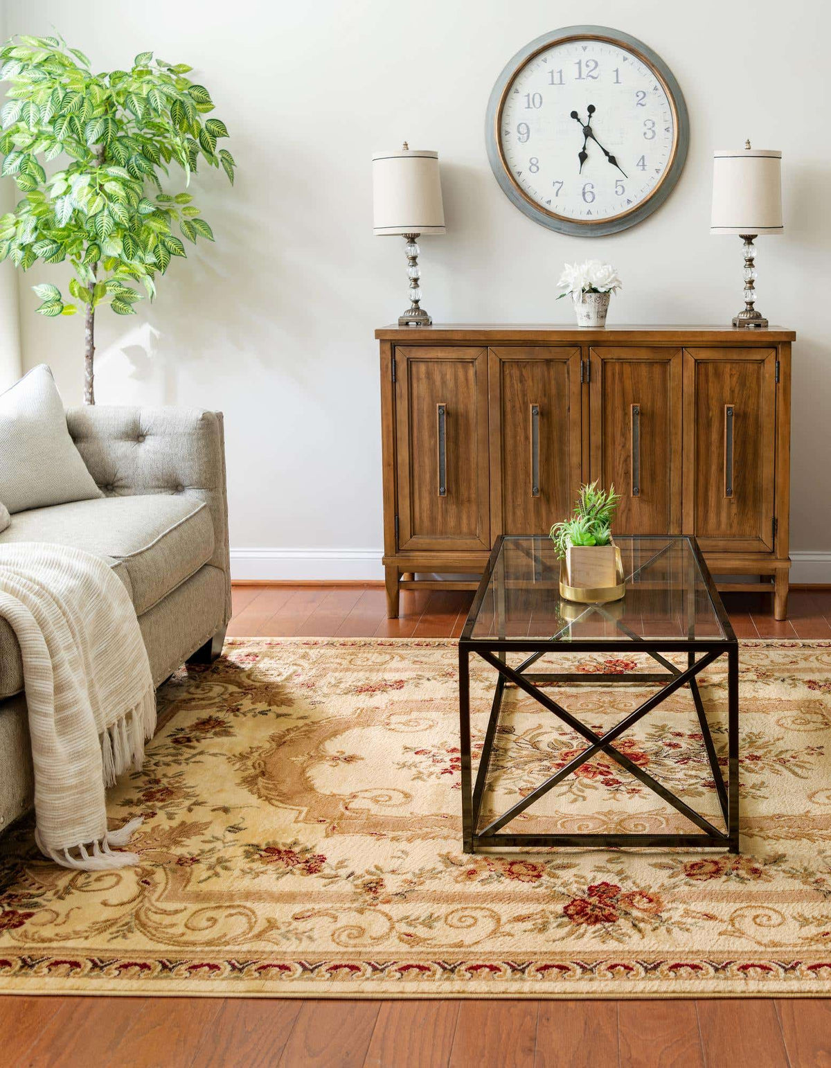 Rechteck Teppich Classic Aubusson in Creme von Hadorn™ - Lifestyle Image