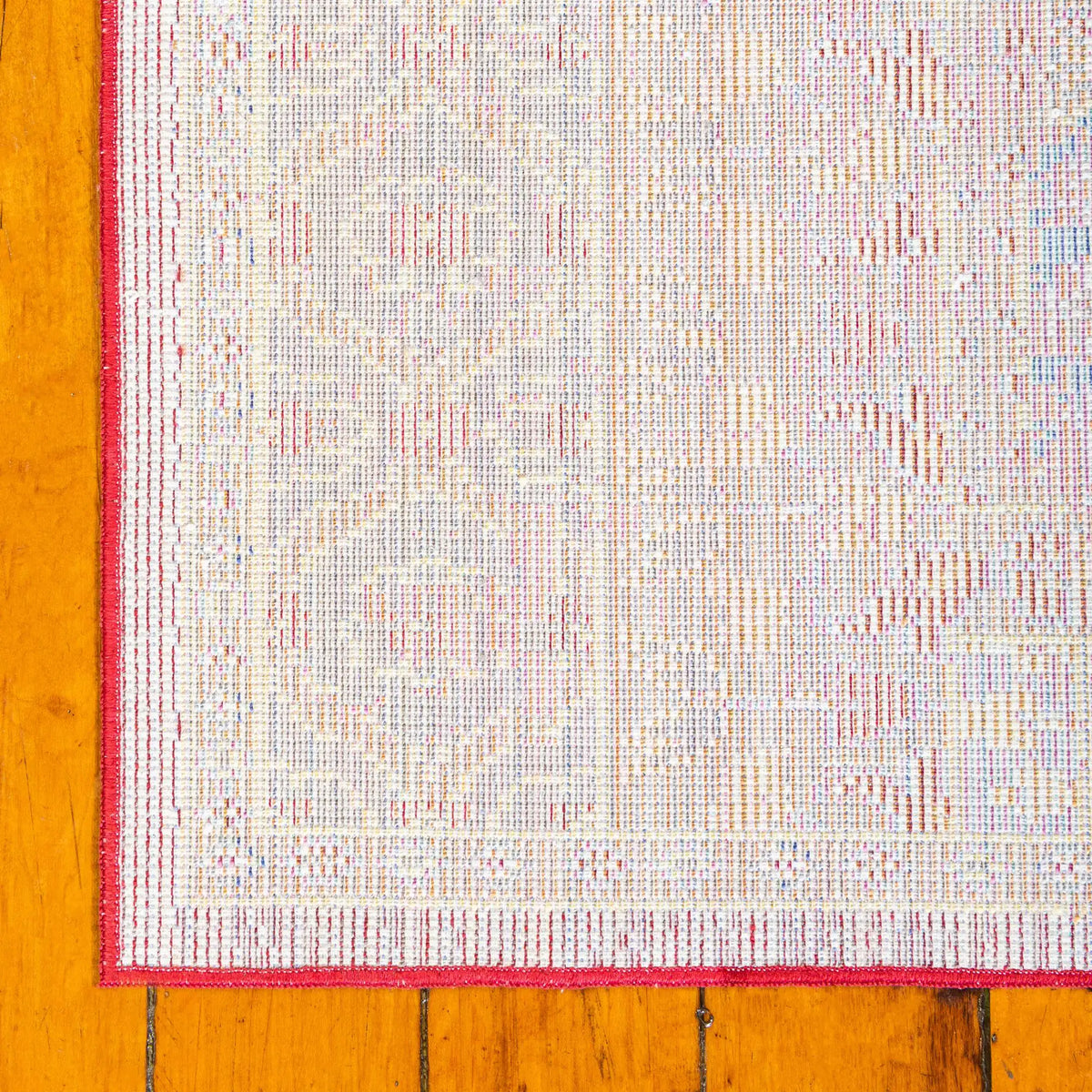 Rechteck Teppich Aqua in Rosa von Hadorn™ - Lifestyle Image