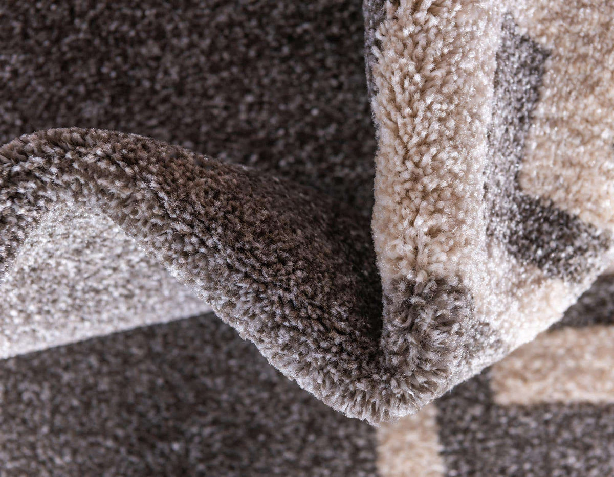 Rund Teppich Greek Key in Grau von Hadorn™ - Lifestyle Image