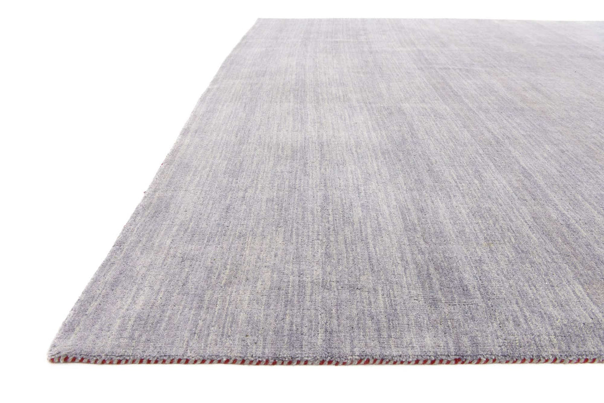 Wolle Teppich Solid Gabbeh in Grau von Hadorn™ - Lifestyle Image