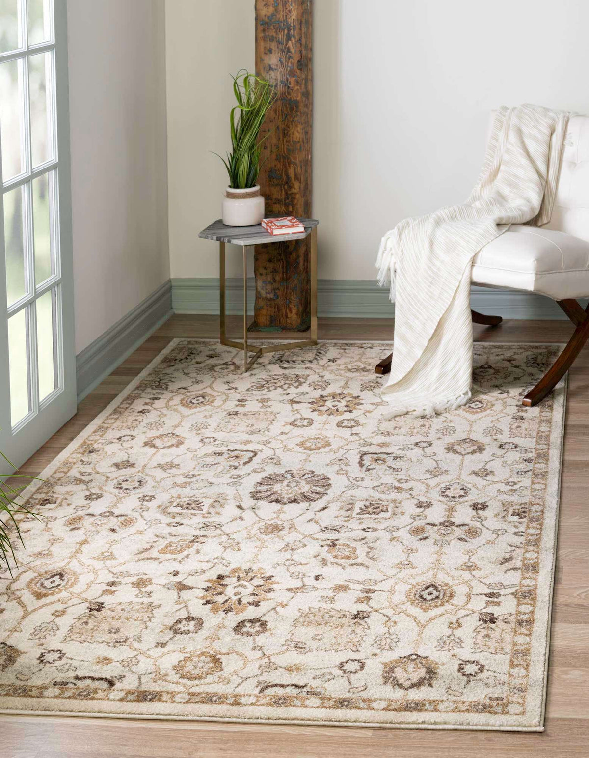 Rechteck Teppich Heritage in Beige von Hadorn™ - Lifestyle Image