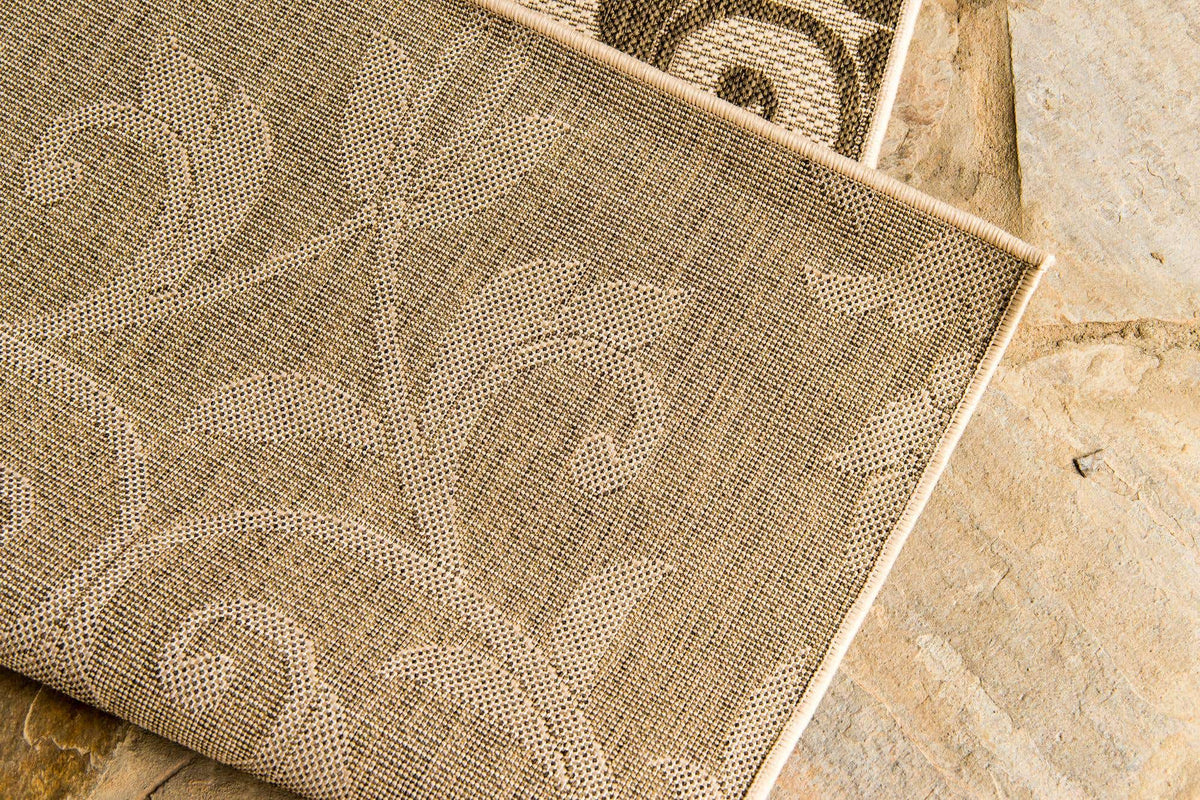 Rechteck Outdoor Teppich Outdoor Botanical in Beige von Hadorn™ - Lifestyle Image